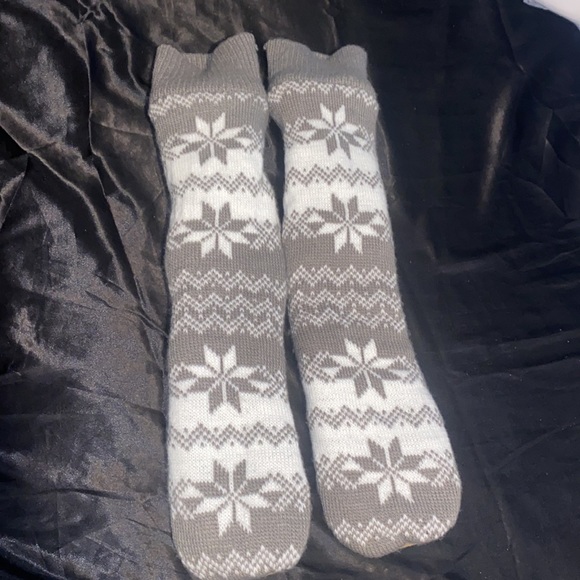 NWOT Foot warming slippers size XL - Picture 2 of 4